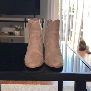 Women’s boot heels